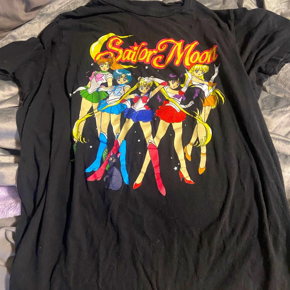 Graphic Sailor Moon Tee